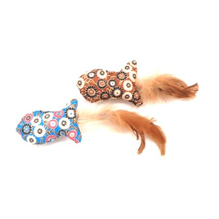 Pawona ribica z meto in perjastim repom