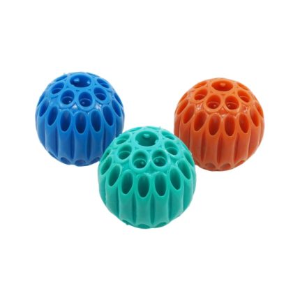 Pawona žogica špagetki 10 cm v treh različnih barvah