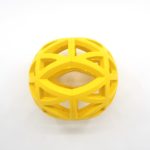 Pawona žoga Spider L je trpežna žoga mrežaste strukture